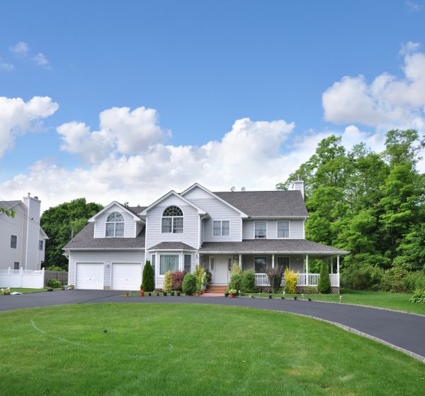 Asphalt Driveway Sealcoating in Mandeville