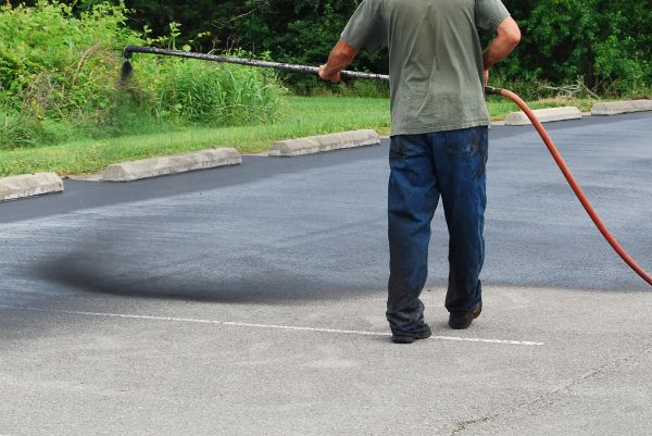 Lot Sealcoating in Mandeville