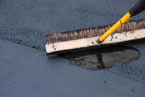 Driveway Asphalt Sealing in Mandeville