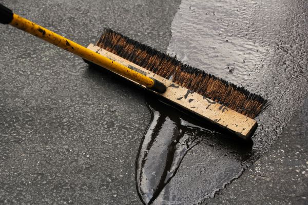 Asphalt Driveway Sealing in Mandeville